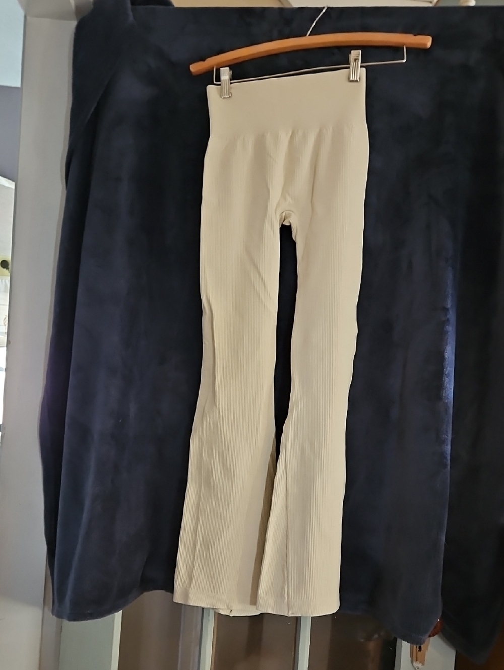 Cream Ribbed Flare Leggings
